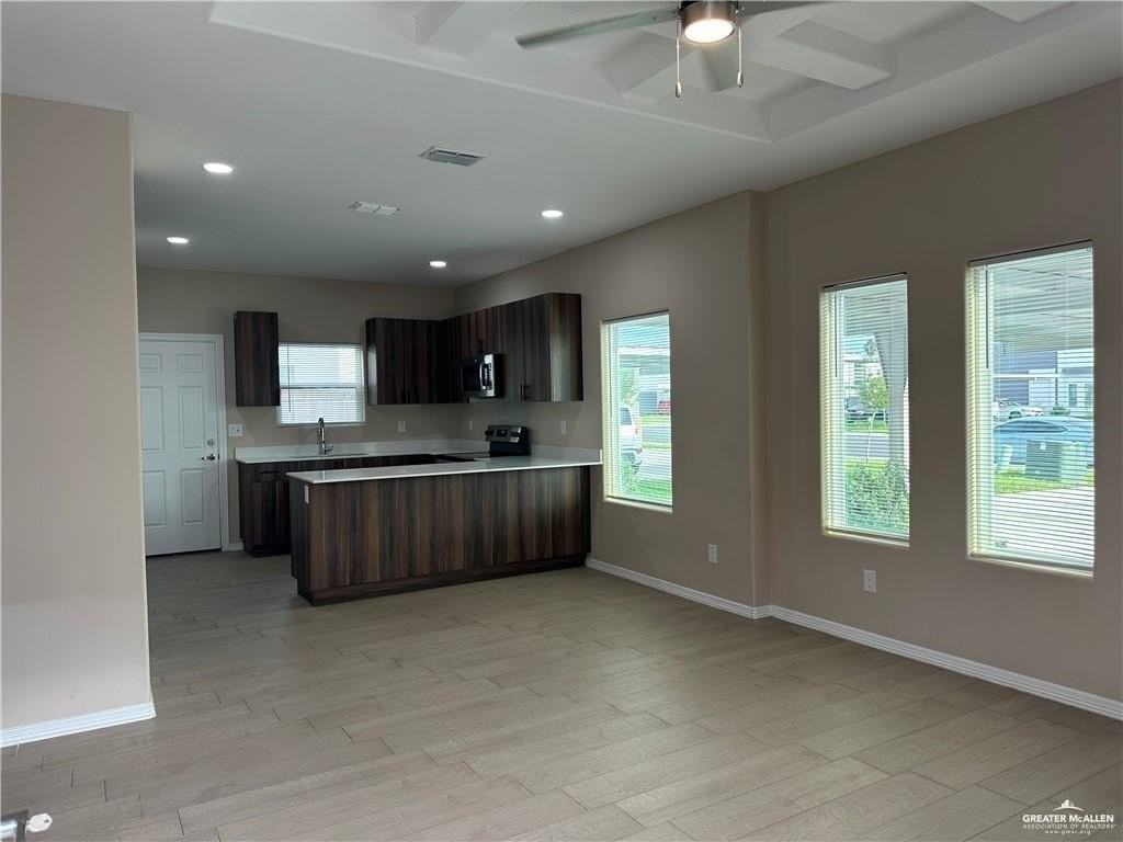 2919 W Driftwood St #4 - Photo 4 of 8