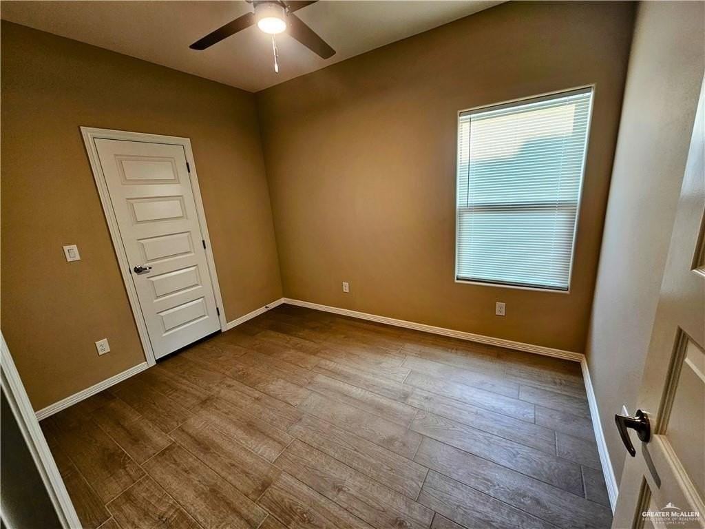 2919 W Driftwood St #4 - Photo 5 of 8