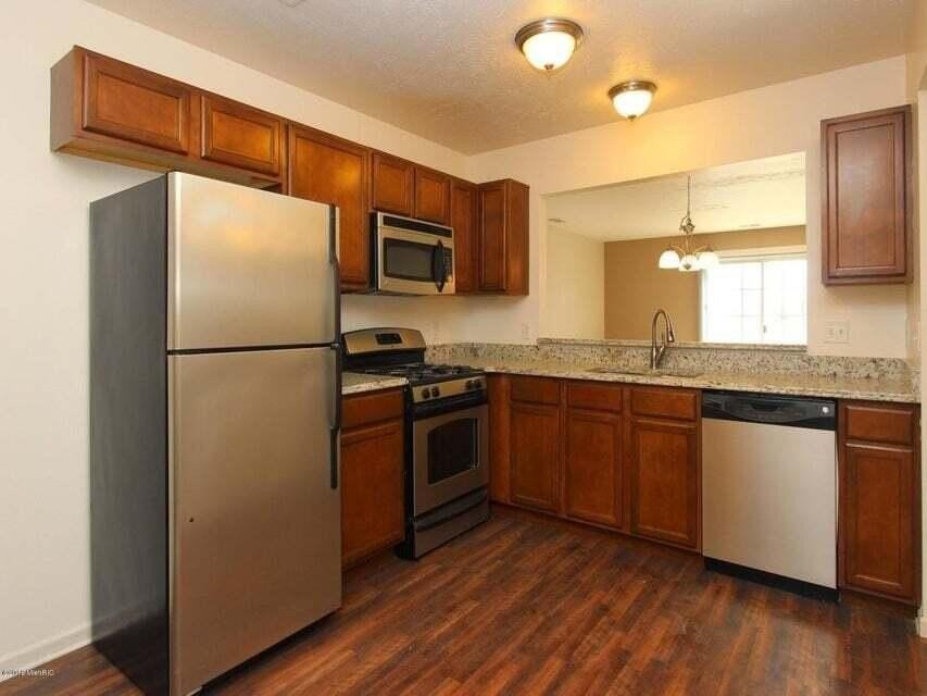 4057 Rivertown Ln Sw - Photo 4 of 18