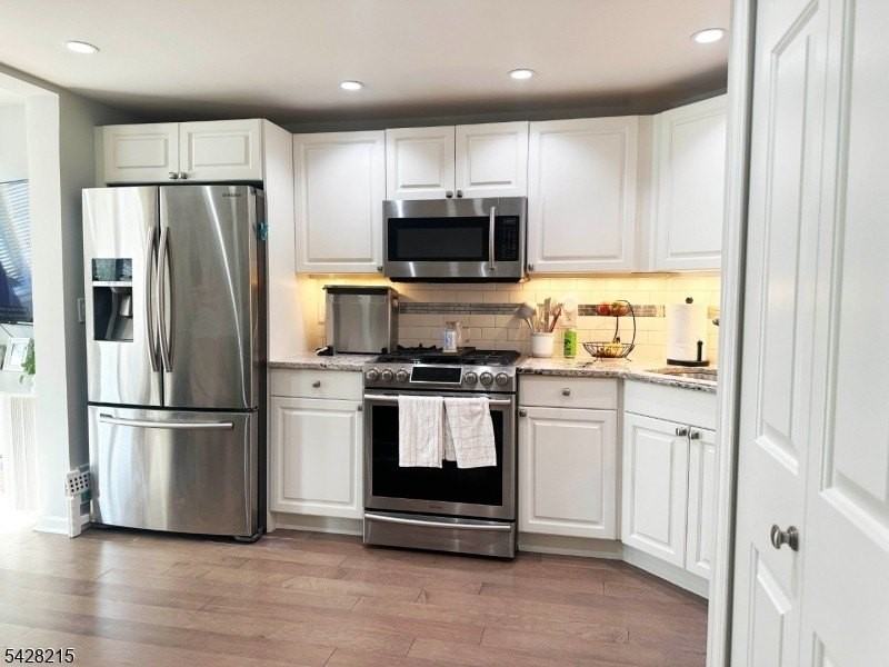 406 Jefferson Ct #PH6 - Photo 7 of 14