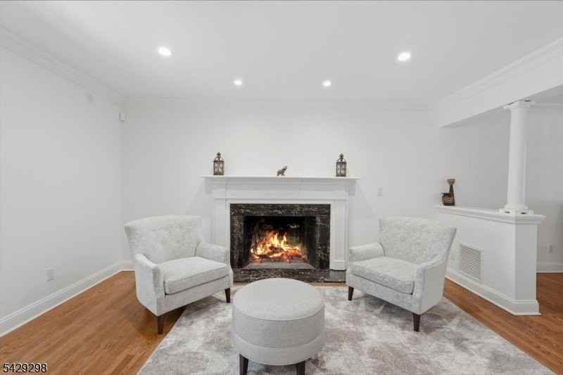 18 Tennyson Dr - Photo 2 of 18