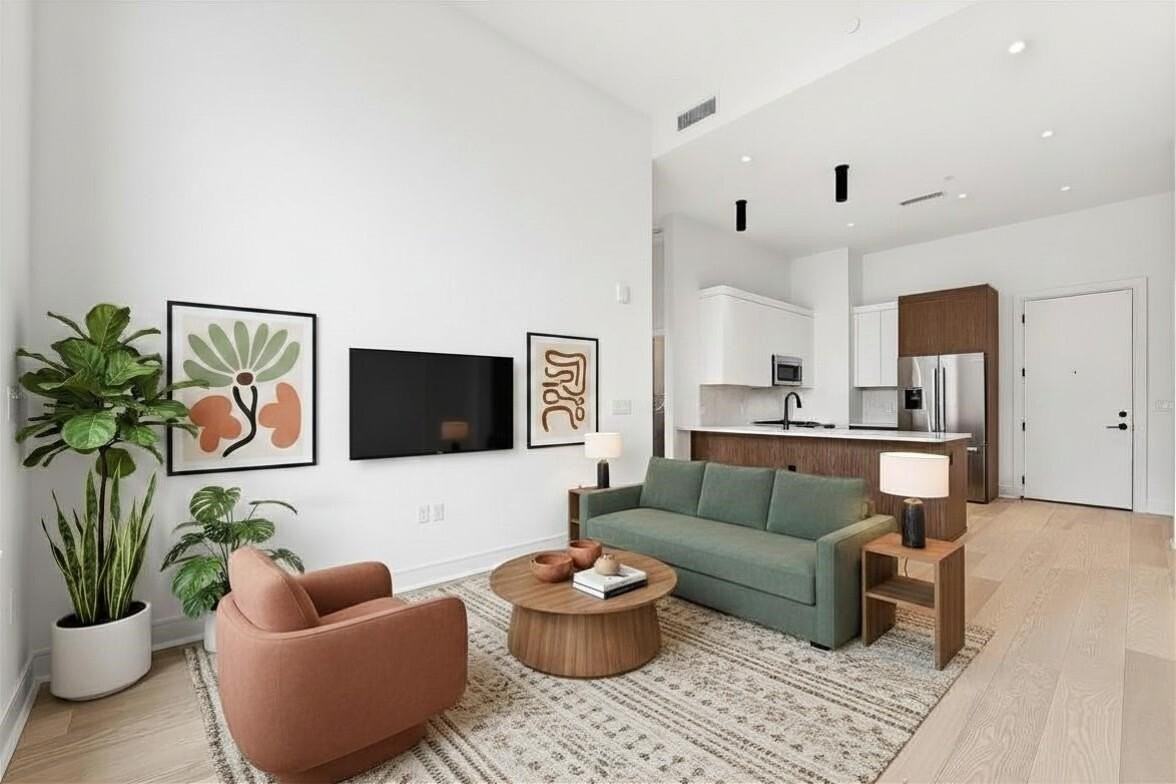 38 Jackson St #515