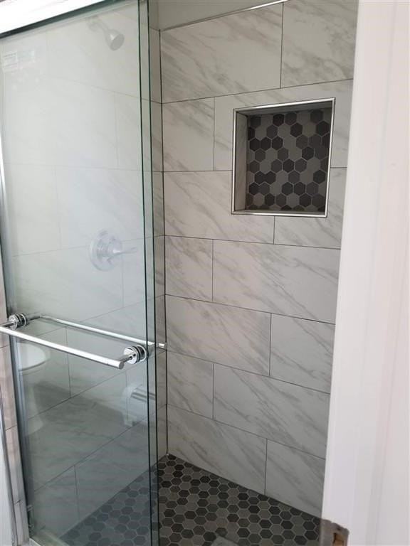 376 Kennedy Blvd #1R - Photo 3 of 12