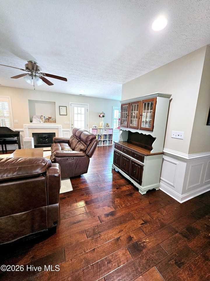 300 Croatan Woods Dr - Photo 5 of 28