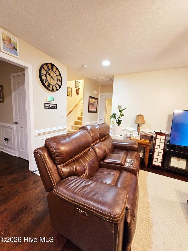 300 Croatan Woods Dr - Photo 6 of 28