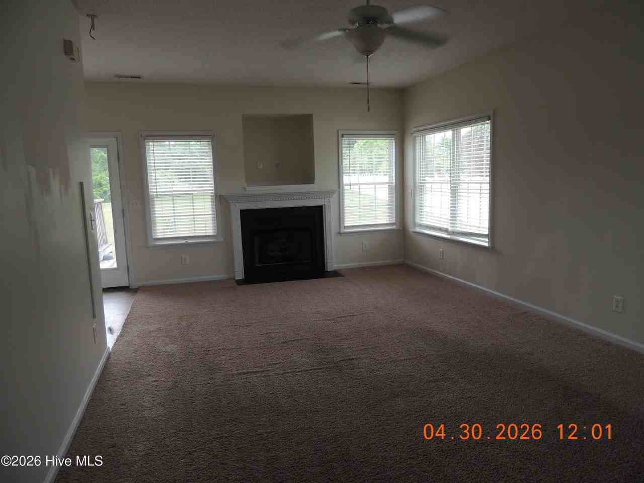 139 Hardin Dr - Photo 3 of 29