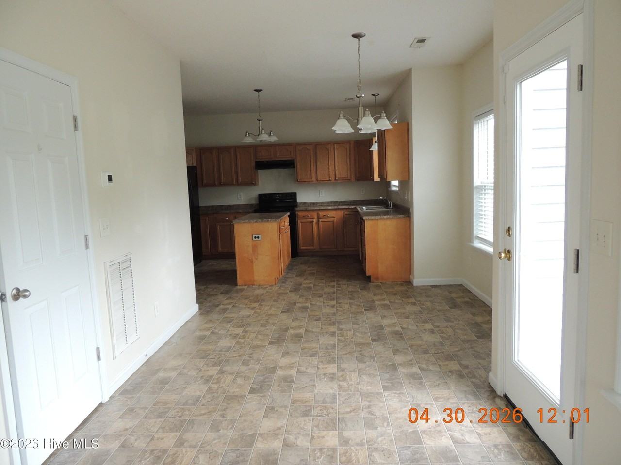 139 Hardin Dr - Photo 6 of 29