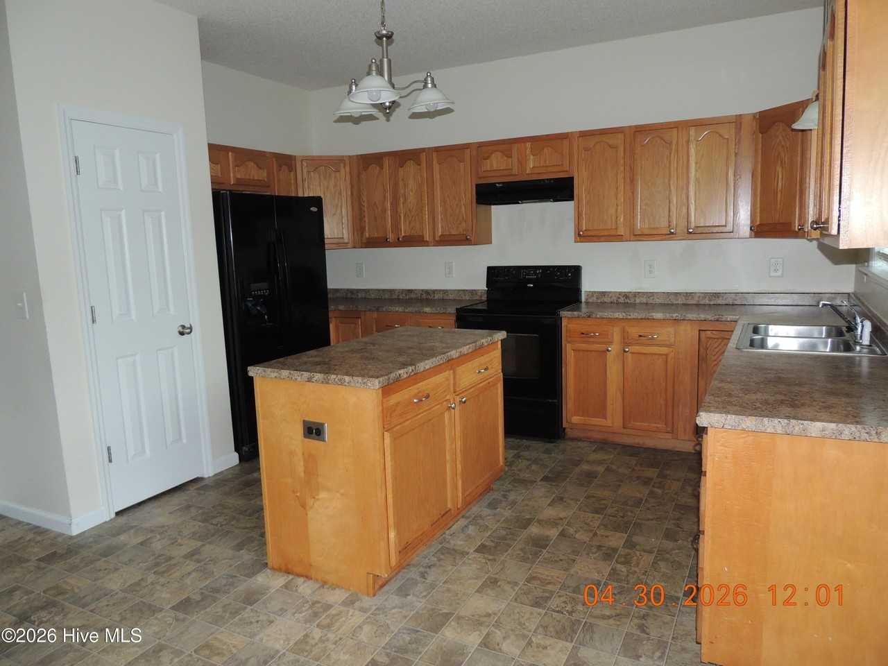 139 Hardin Dr - Photo 7 of 29