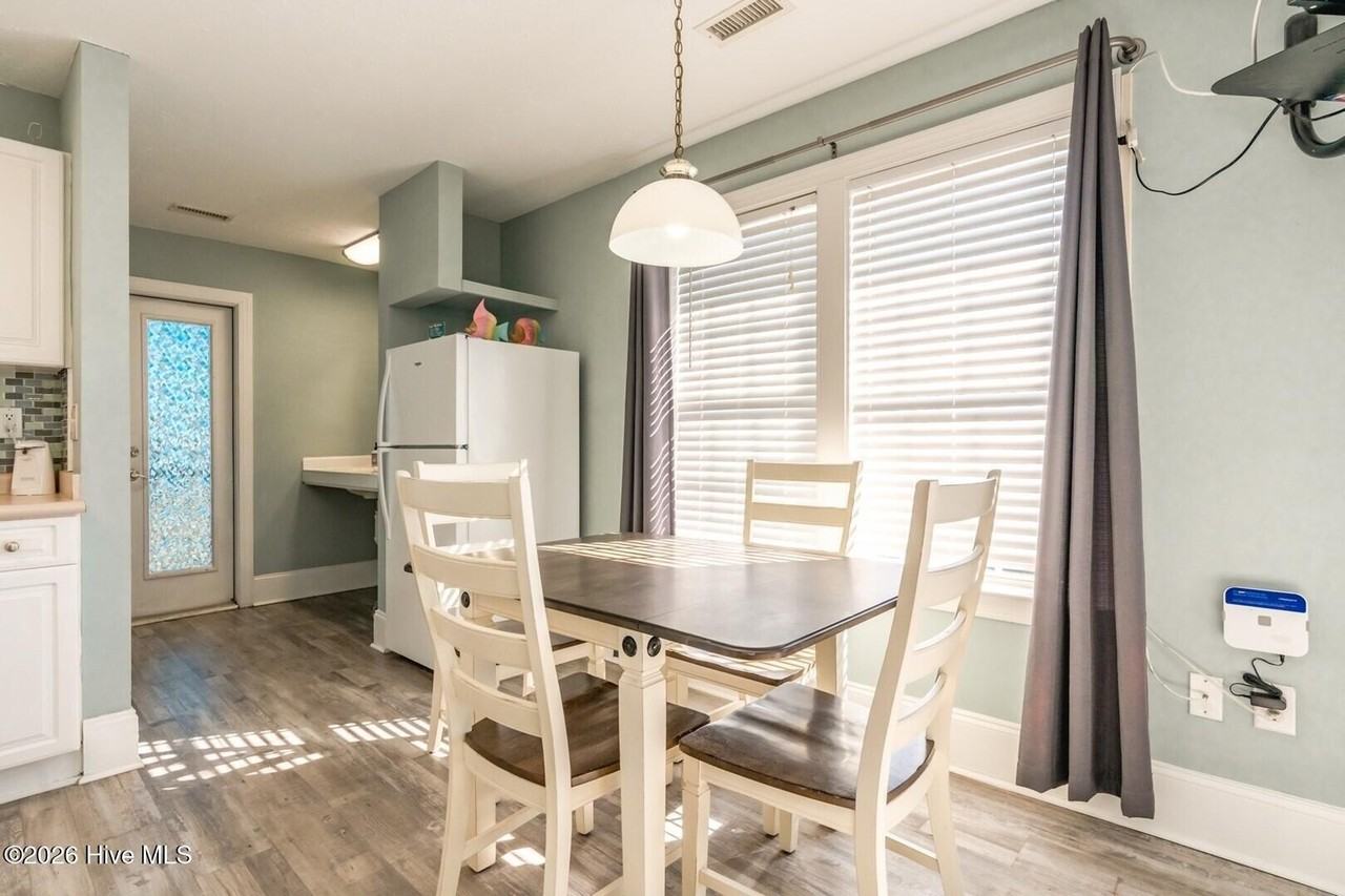 1507 N New River Dr #216 - Photo 5 of 30