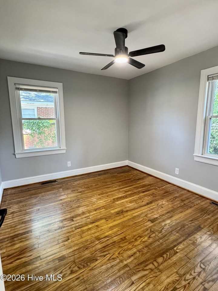 108 N Meade St #B - Photo 7 of 28