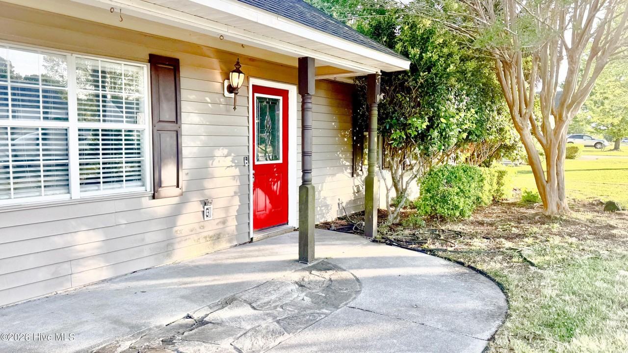130 Parnell Rd - Photo 2 of 11