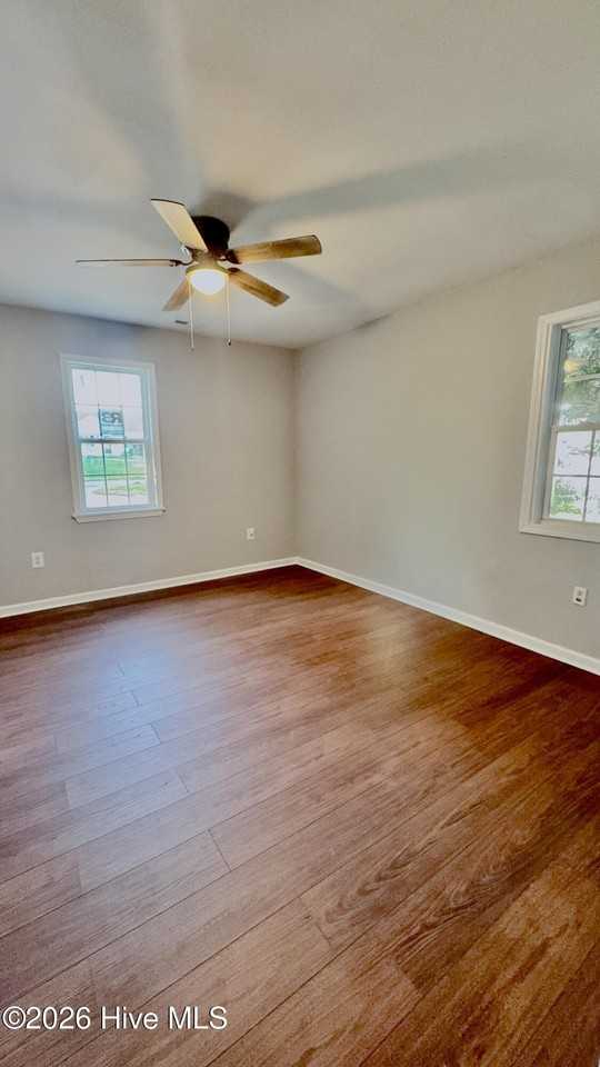 130 Parnell Rd - Photo 6 of 11