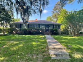 featured image of 317 Oxford Dr