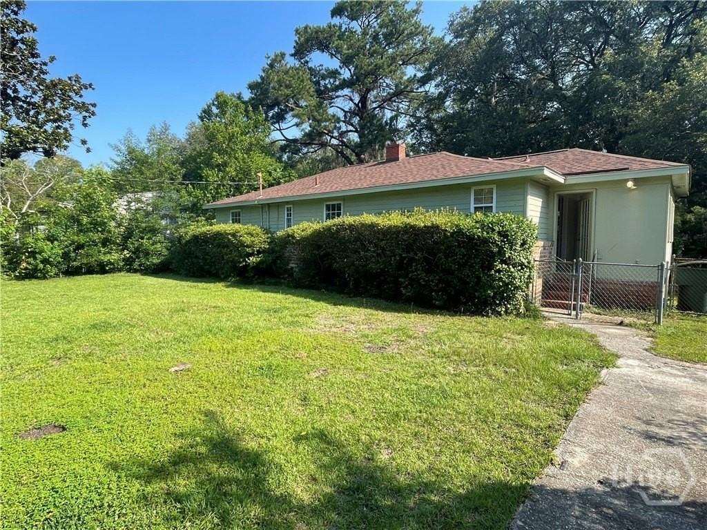 317 Oxford Dr - Photo 2 of 24