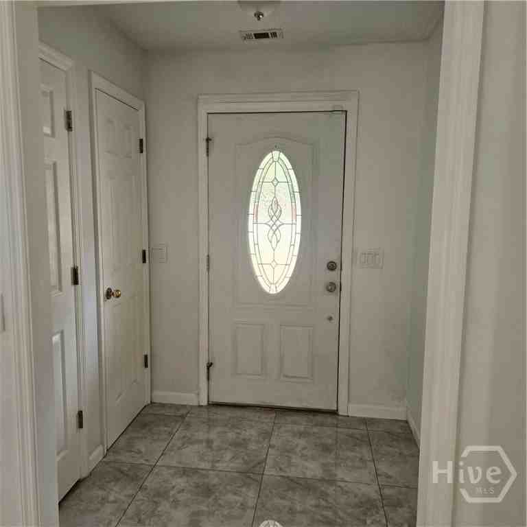 711 Plantation Dr - Photo 2 of 28