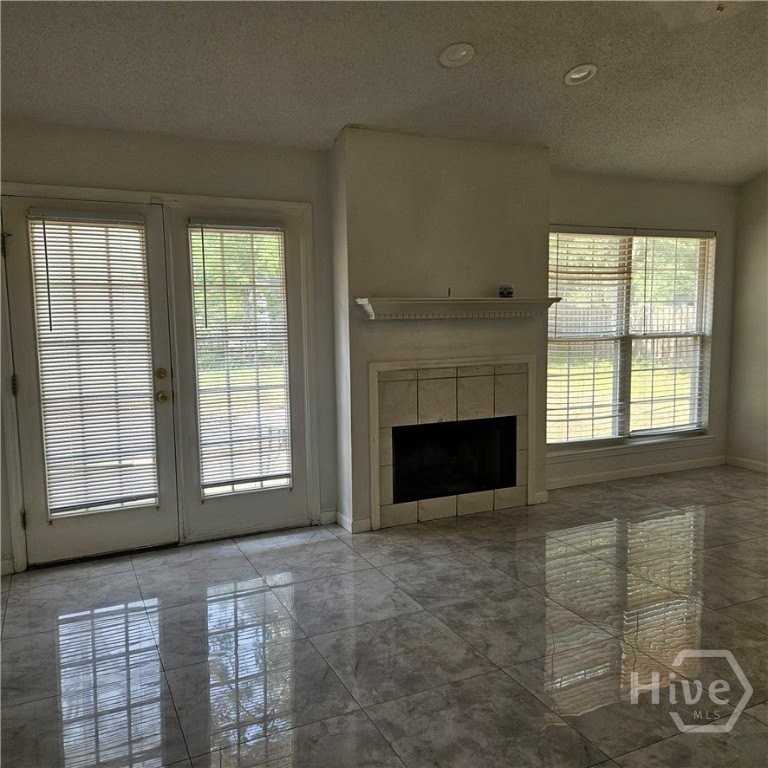 711 Plantation Dr - Photo 3 of 28