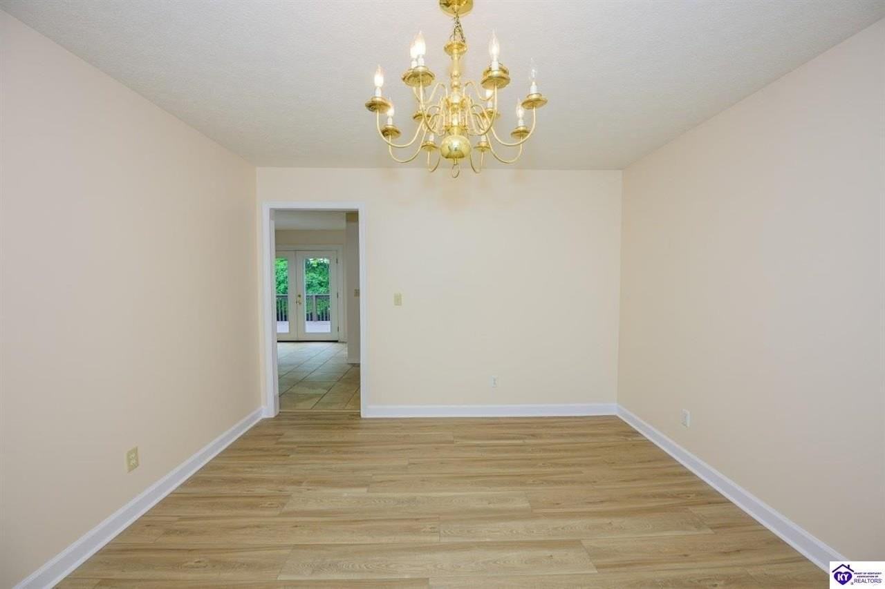 1802 Oriole Dr - Photo 6 of 40