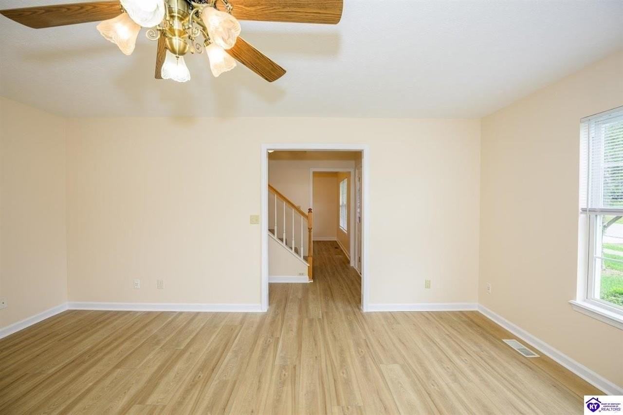1802 Oriole Dr - Photo 7 of 40