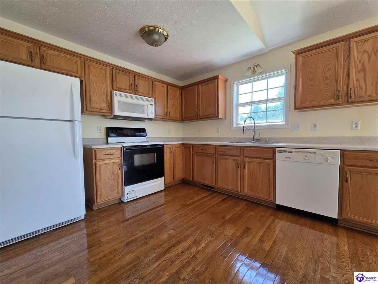 140 Byerly Blvd - Photo 6 of 25
