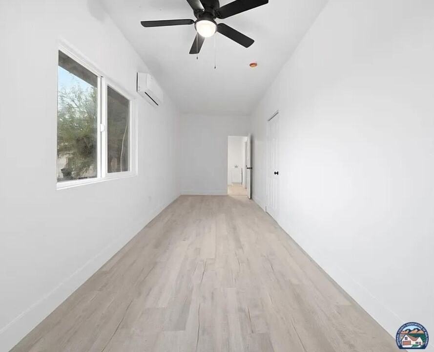 874 W Pico Ave - Photo 6 of 9