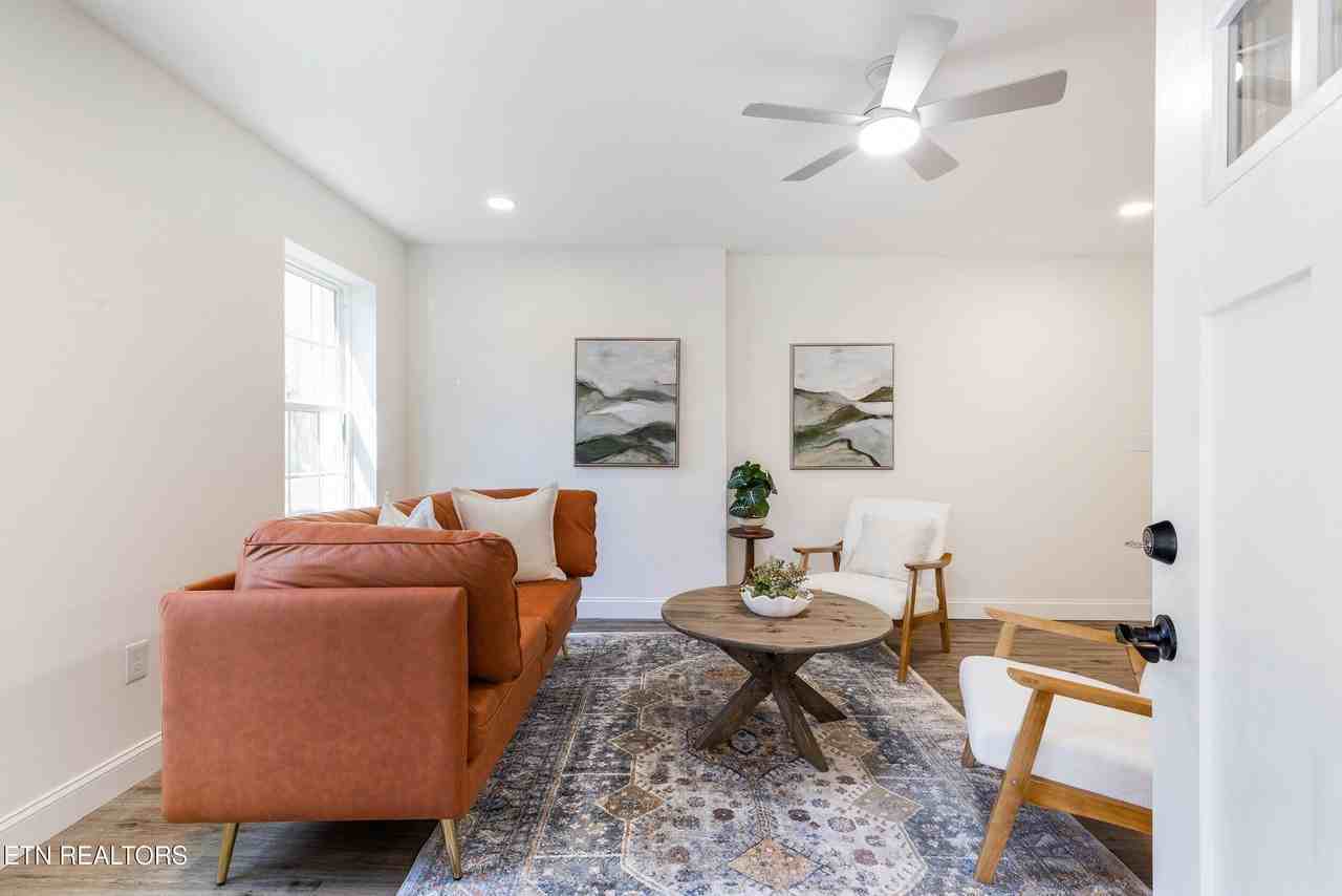 120 Stone Rd - Photo 6 of 29