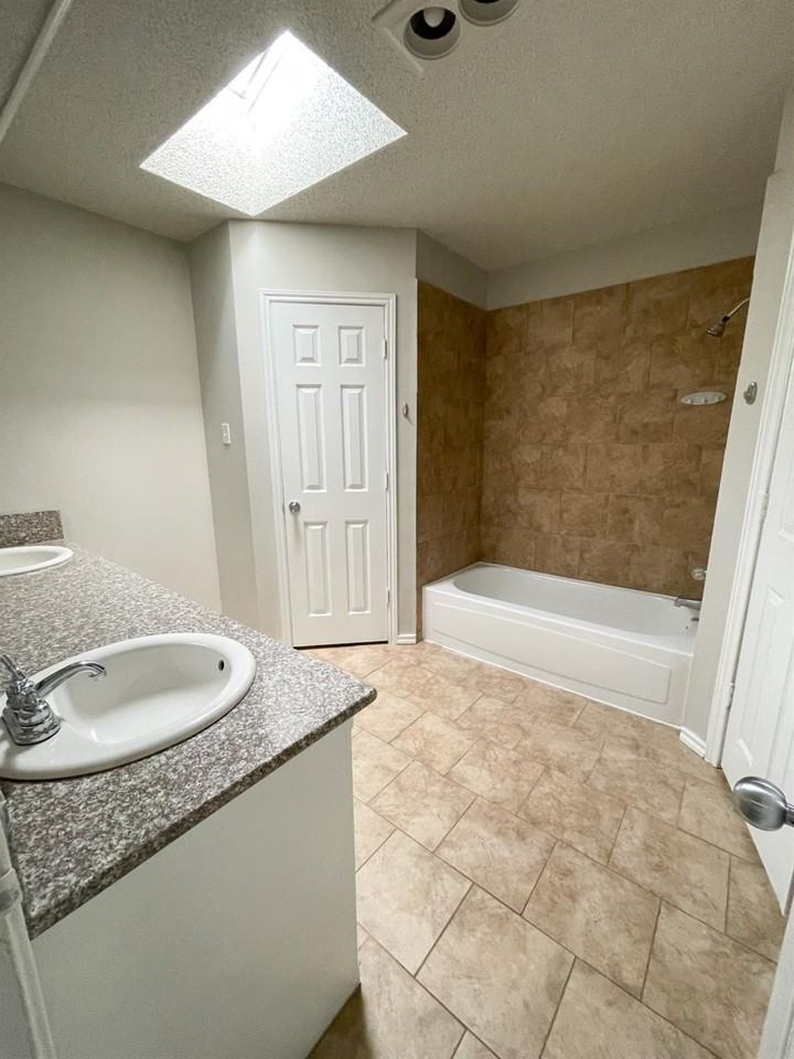 6336 9th St - Photo 5 of 15