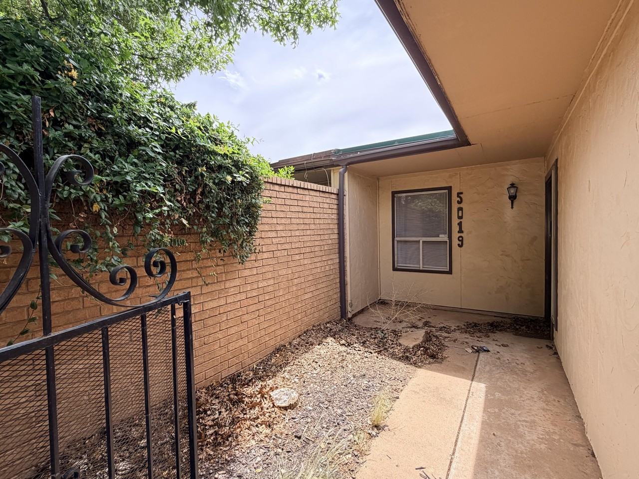 5019 27th St - Photo 4 of 22