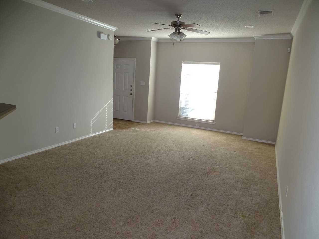 2106 Main St #5 - Photo 3 of 14