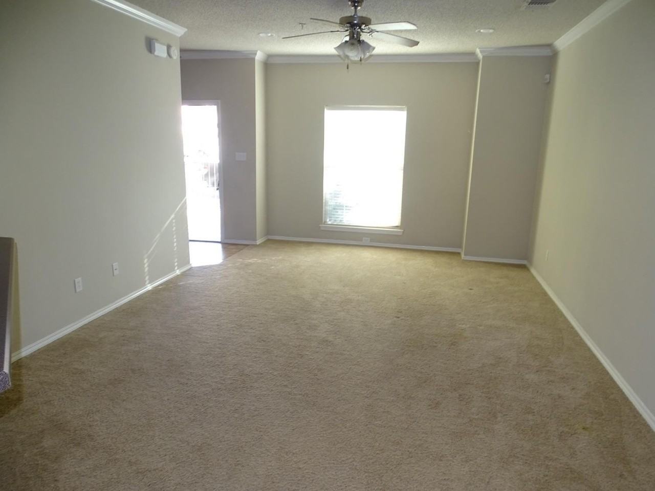 2106 Main St #5 - Photo 4 of 14