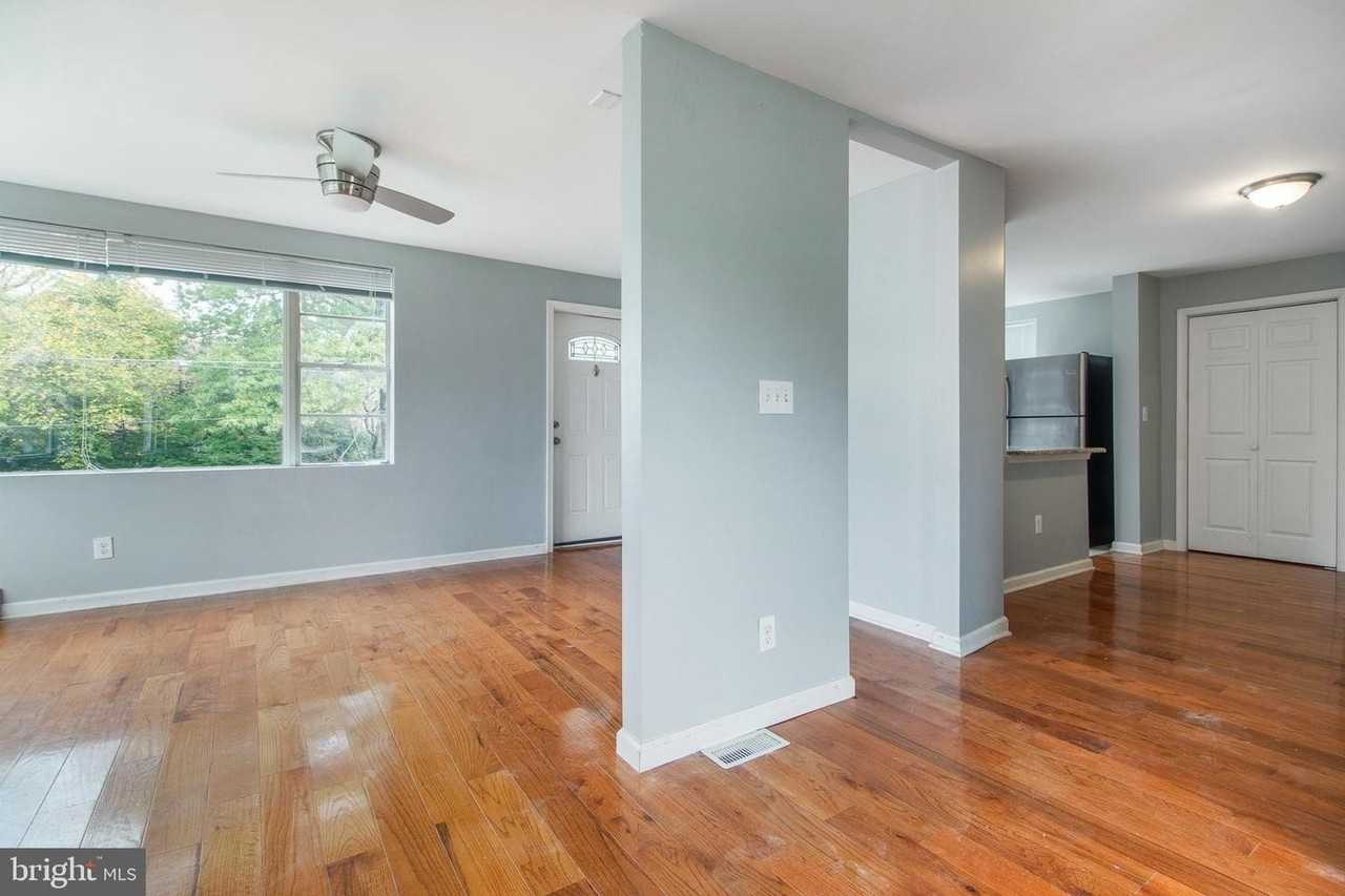 1412 Delaware Ave - Photo 4 of 13