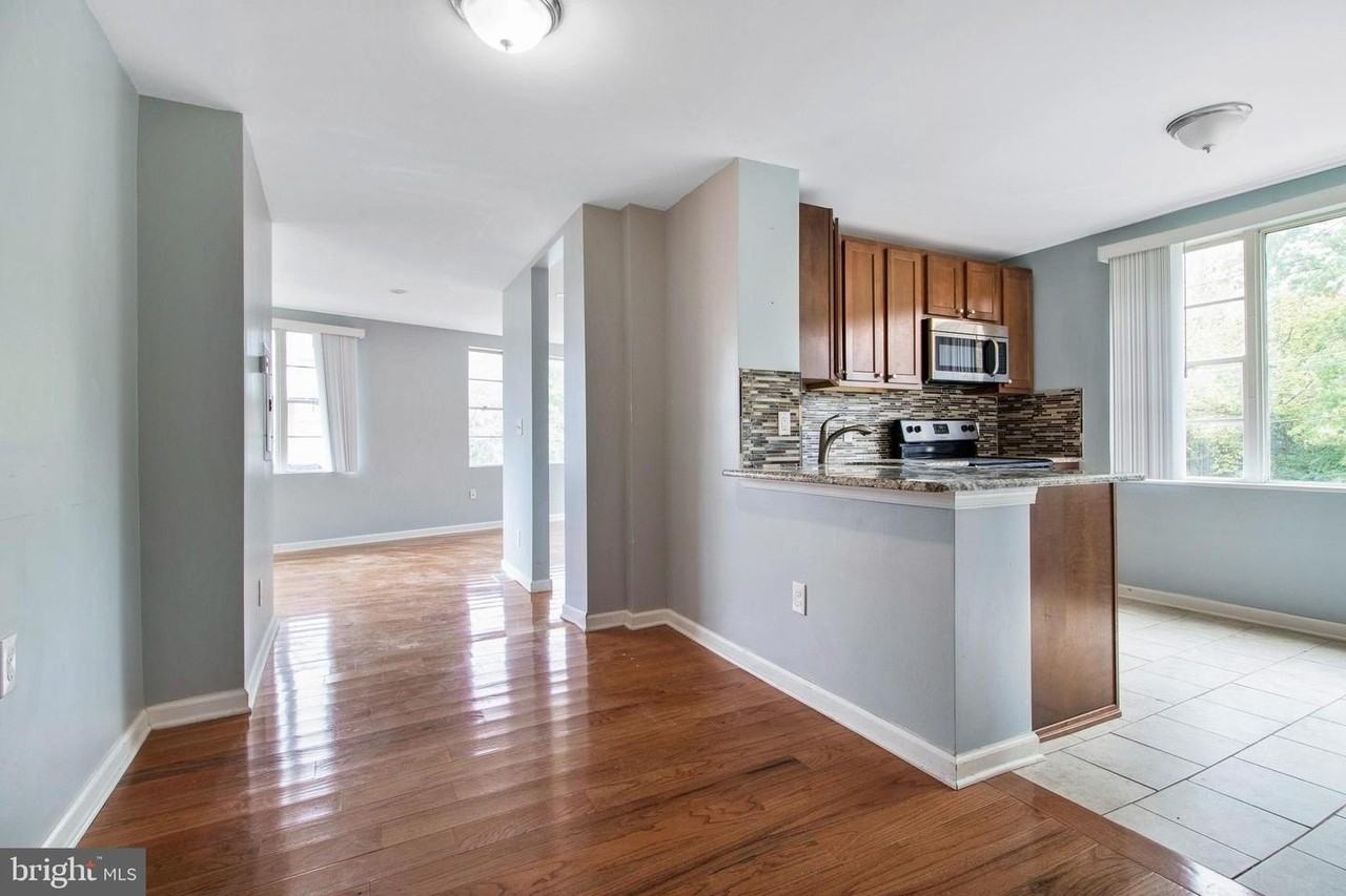 1412 Delaware Ave - Photo 7 of 13