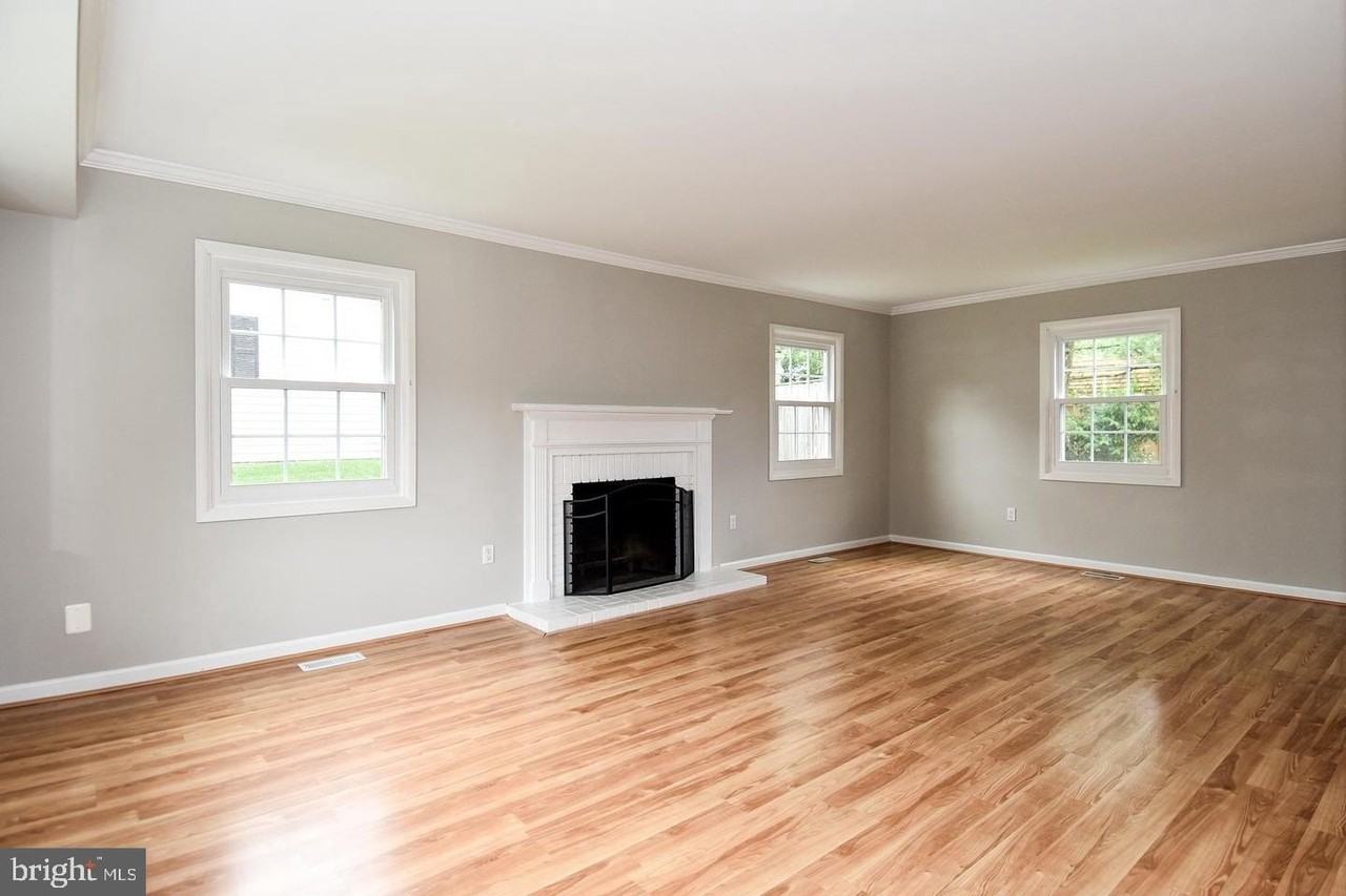 4324 Moylan Ln - Photo 2 of 17