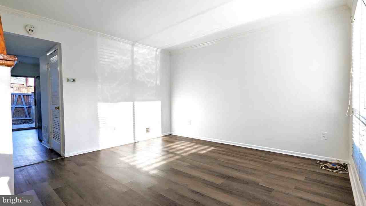 2206 Gingell Pl - Photo 7 of 31