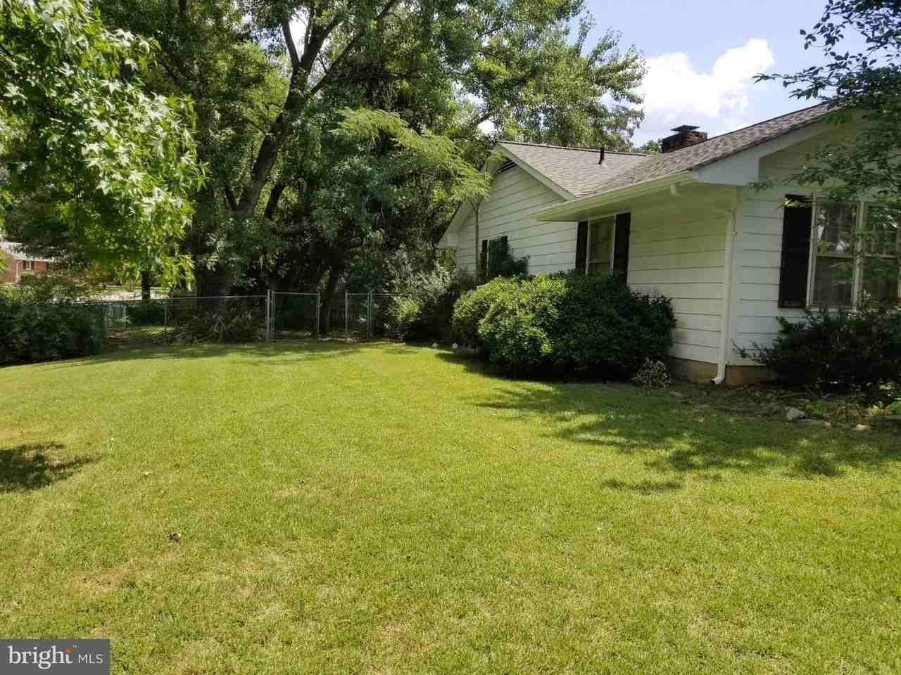 241 N Randolph Rd - Photo 3 of 19