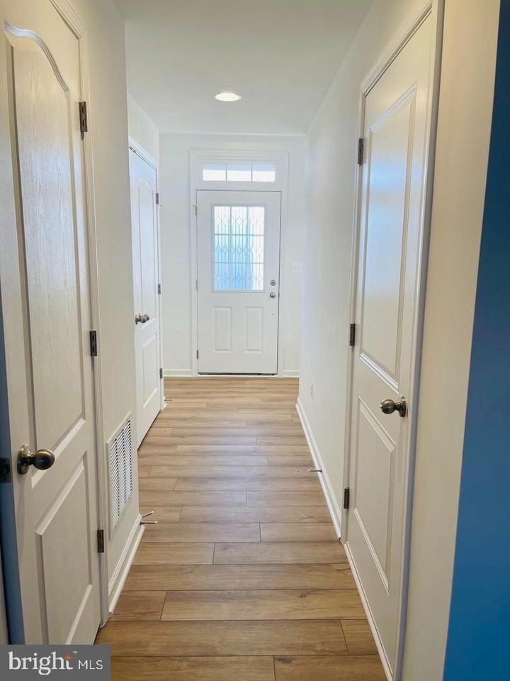 505 Hillsdale Pl - Photo 2 of 21