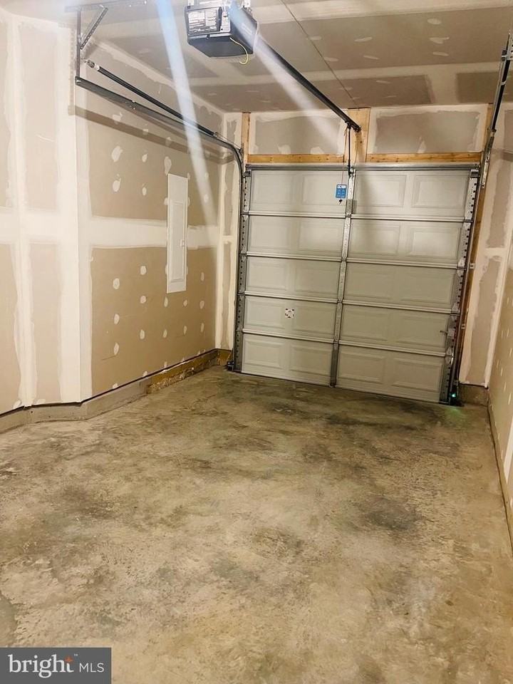 505 Hillsdale Pl - Photo 3 of 21