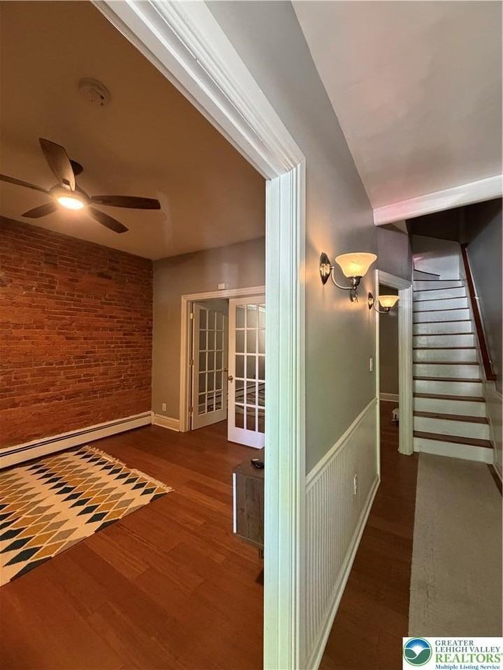828 W Gordon St - Photo 4 of 18