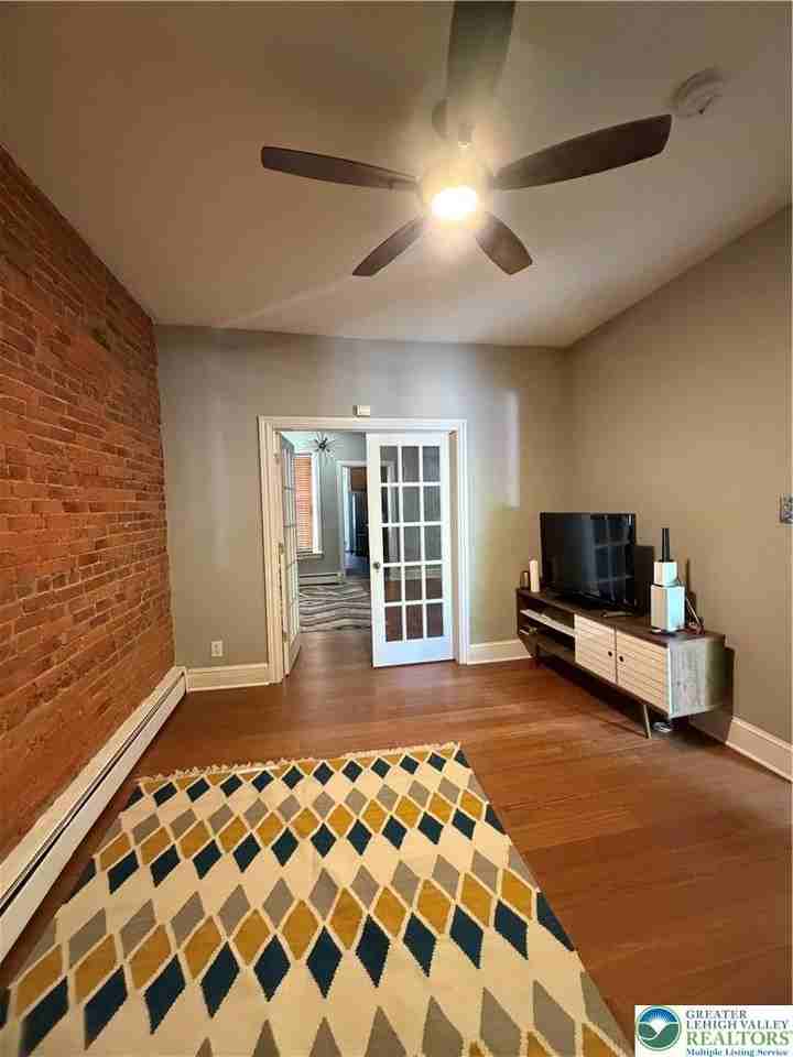 828 W Gordon St - Photo 5 of 18