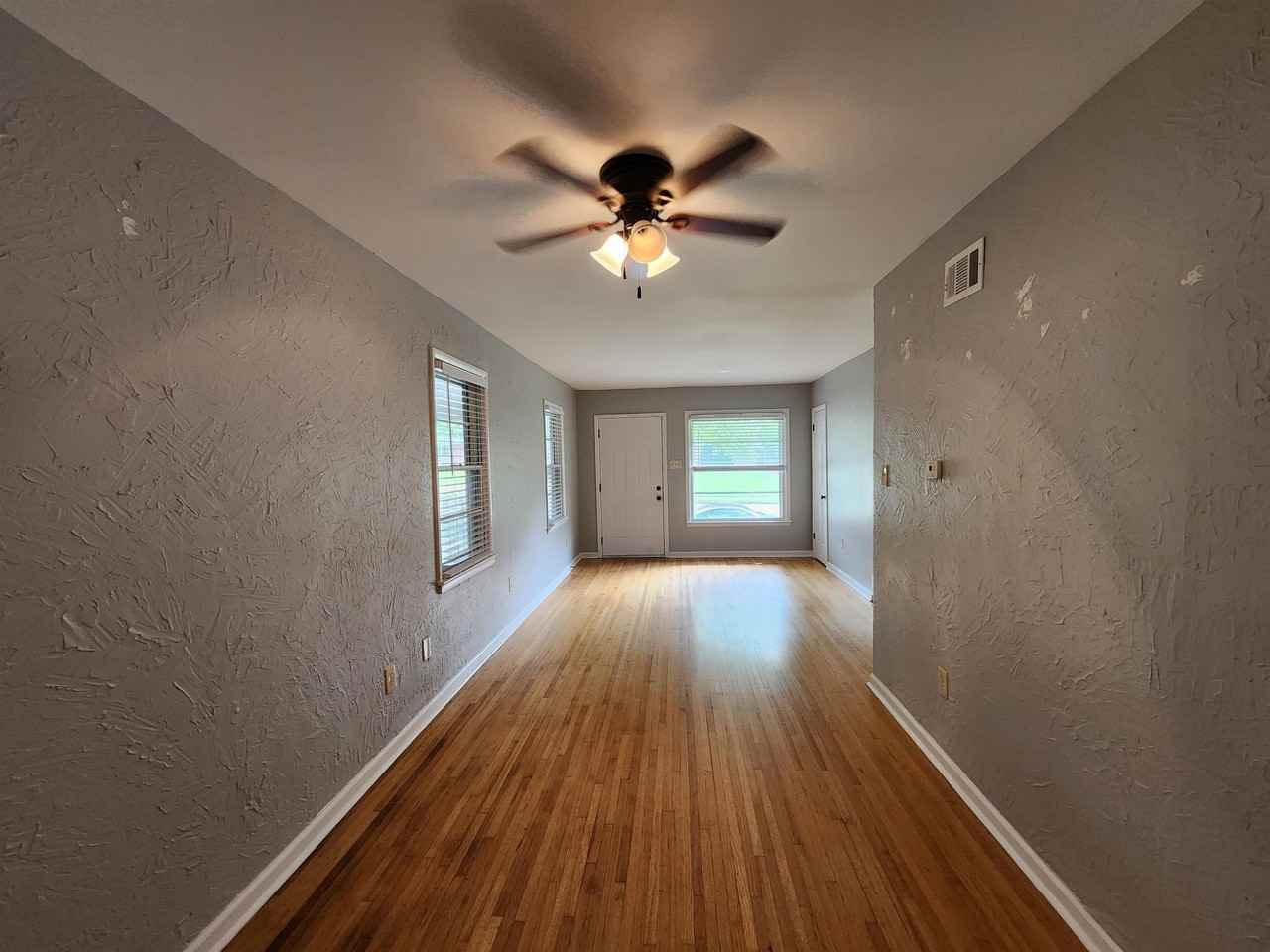 1315 S White Station Rd - Photo 5 of 13