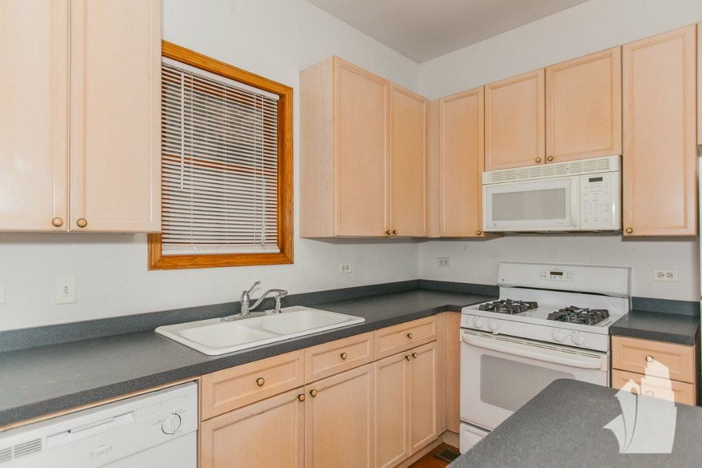 2732 W North Ave #01 - Photo 2 of 8