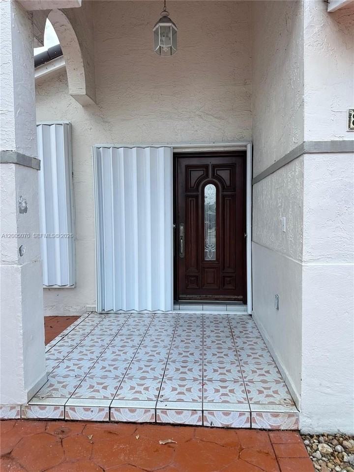 8974 Nw 112th St - Photo 2 of 14