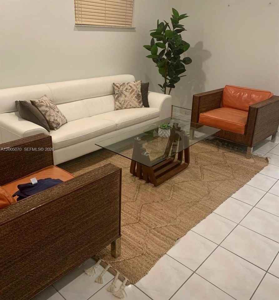 8974 Nw 112th St - Photo 3 of 14