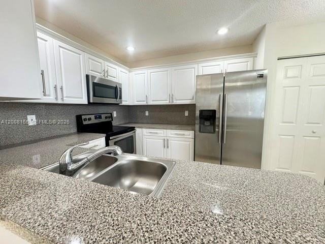 833 Nw 208th Ter #833 - Photo 2 of 15