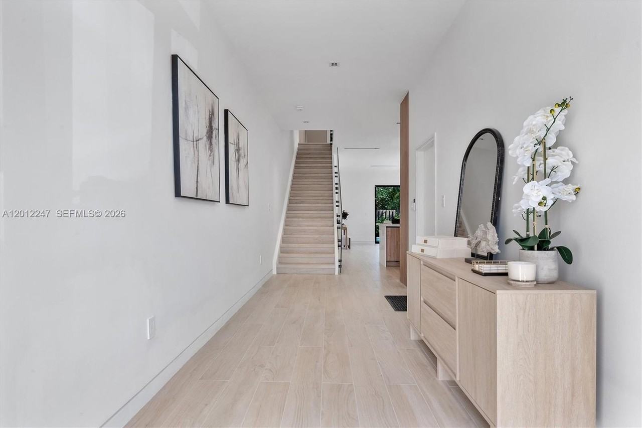 4715 N Miami Ave #2 - Photo 6 of 41