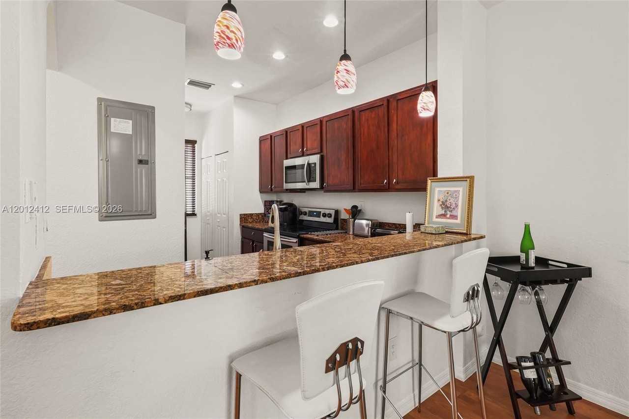 8931 Sw 18th St #401 - Photo 4 of 26