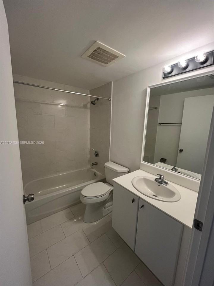2740 Sw 28th Ter #203 - Photo 6 of 14