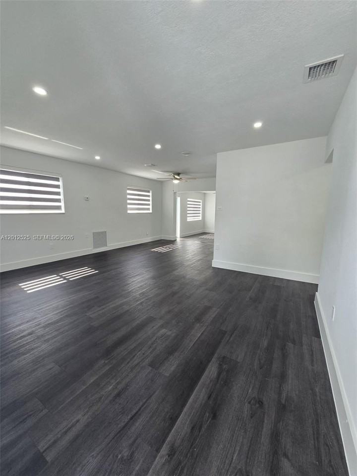11984 Sw 195th St #0 - Photo 3 of 31