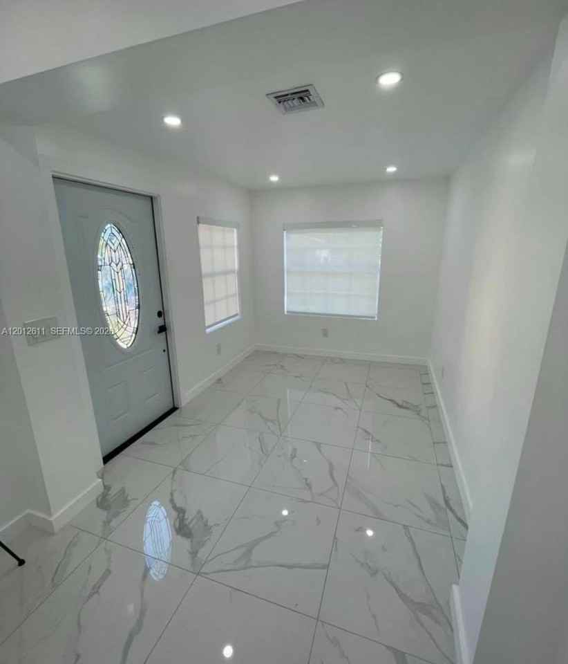 3161 Nw 31st St #3161 - Photo 2 of 8