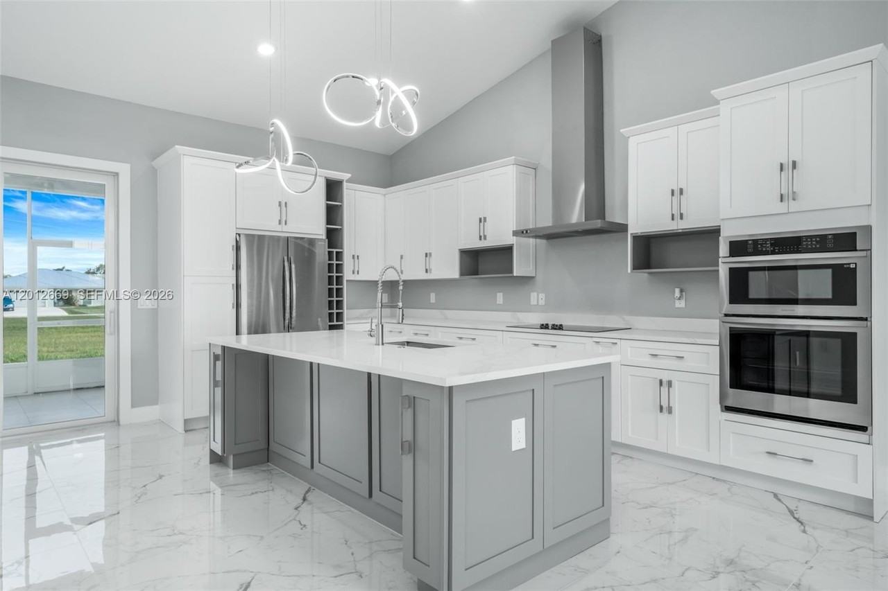 1025 Greenway Ter #1025 - Photo 4 of 33