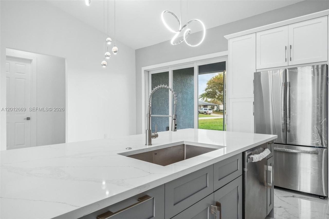 1025 Greenway Ter #1025 - Photo 6 of 33